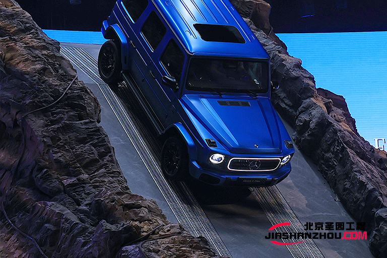 室內塑石假山造景工程 奔馳越野塑石假山場地制作