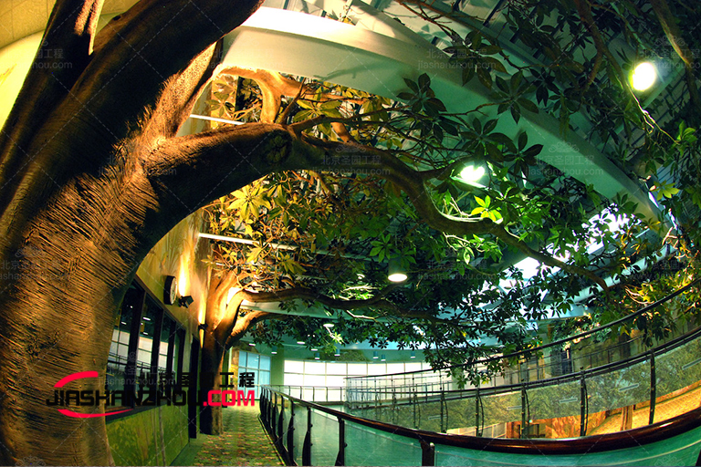 山東室內仿真樹讓生活回歸到大自然 無毒環保效果美