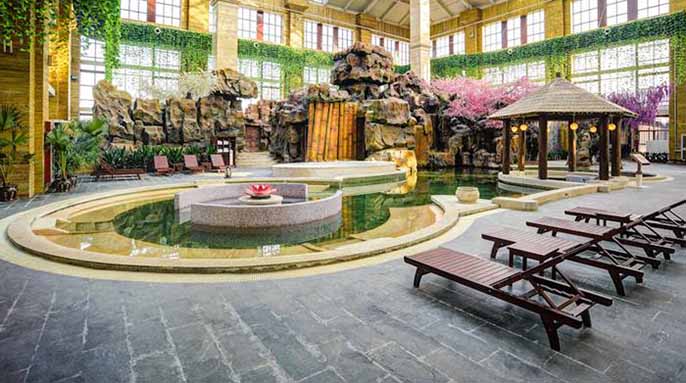 水泥假山.jpg 水泥假山