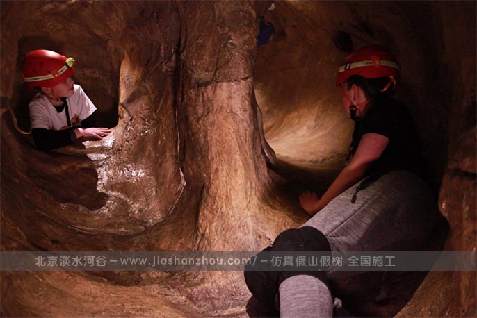 兒童樂園仿真山洞探險.jpg 兒童樂園仿真山洞探險