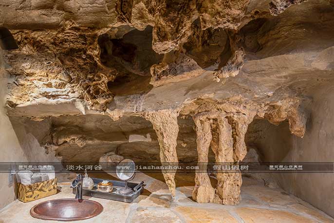 1557796731478028.jpg BeckhamCave-FULL-2 (2).jpg