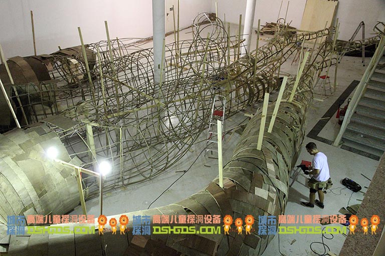 798城市探洞工場制作.jpg 798城市探洞工場制作