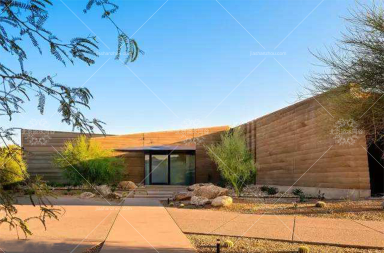 仿真夯土墻.jpg 仿真夯土墻