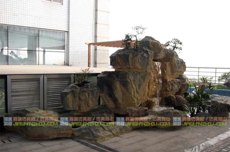 塑石假山.jpg 塑石假山