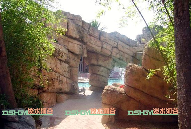 塑石假山圖片.jpg 塑石假山圖片