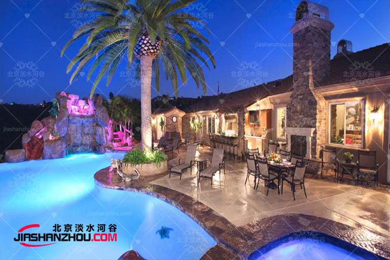 仿真假山水景.jpg 仿真假山水景