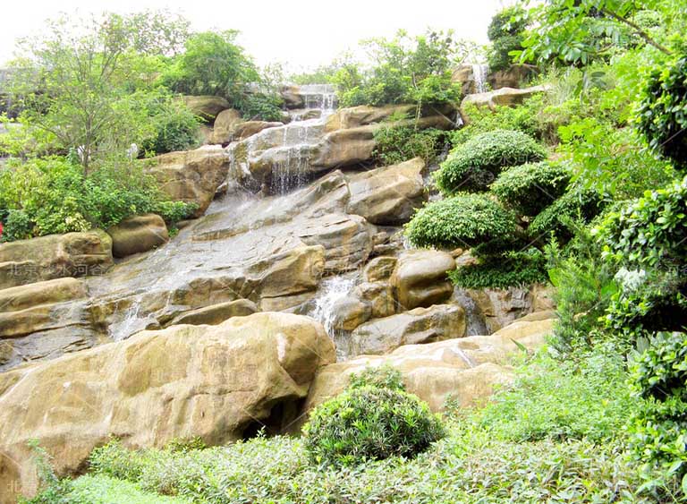 仿真黃臘石假山.jpg 仿真黃臘石假山