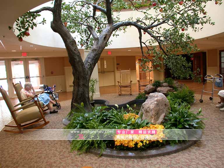 室外假樹(shù).jpg 室外假樹(shù)