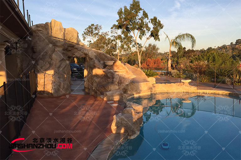 塑石假山.jpg 塑石假山