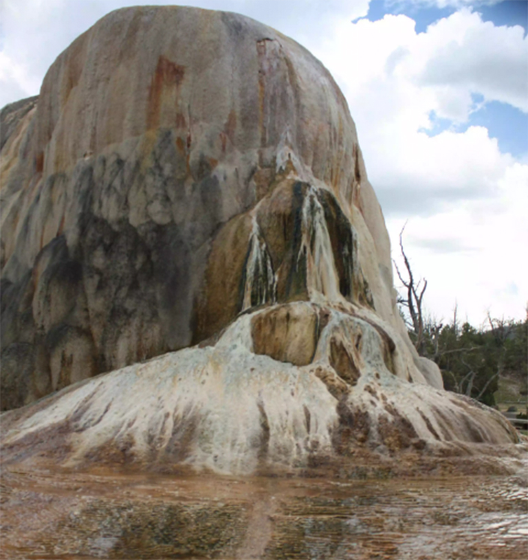 黃石國家公園的地?zé)崽卣髅刻於荚谧兓?/></span></p><p><span style=