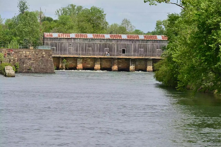 喬治亞州奧古斯塔的奧古斯塔運河.jpg 喬治亞州奧古斯塔的奧古斯塔運河