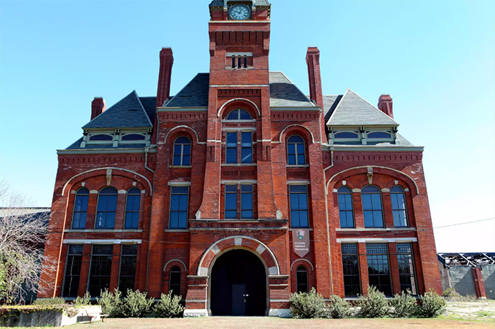 鉑爾曼國家紀念碑.jpg 鉑爾曼國家紀念碑