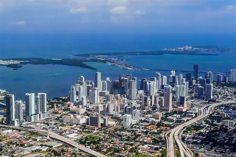 在大西洋的邁阿密海岸線.jpg 在大西洋的邁阿密海岸線