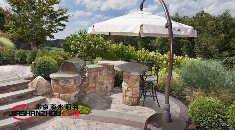 塑石假山.jpg 塑石假山