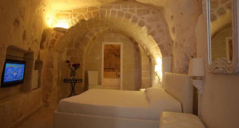 洞穴旅館.jpg 洞穴旅館