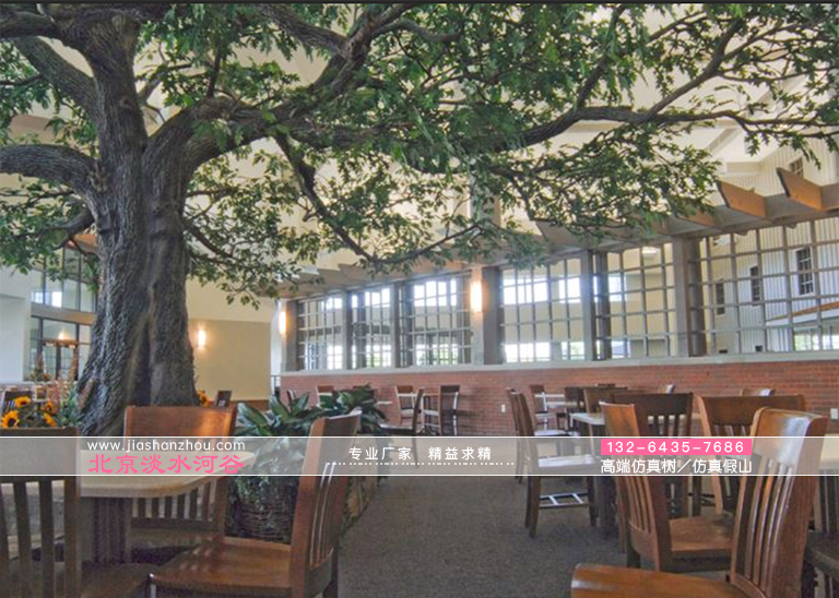 大型仿真樹.jpg 大型仿真樹