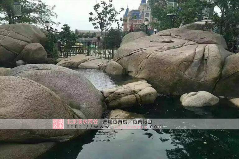 假山水池庭院制作照片.jpg 假山水池庭院制作照片