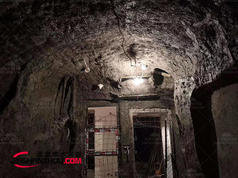 山洞式民宿.jpg 山洞式民宿