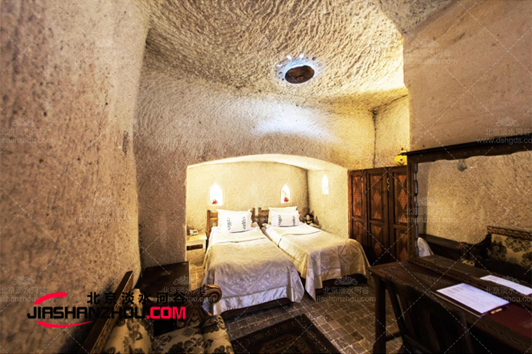 天然洞穴旅館.jpg 天然洞穴旅館