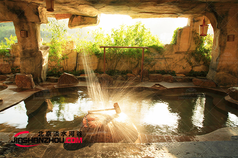 洞穴酒店.jpg 洞穴酒店