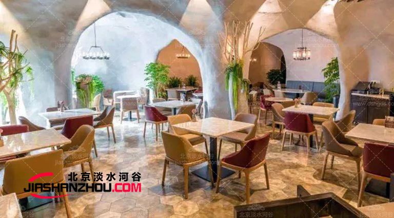 人造洞穴風(fēng)格餐廳.jpg 人造洞穴風(fēng)格餐廳