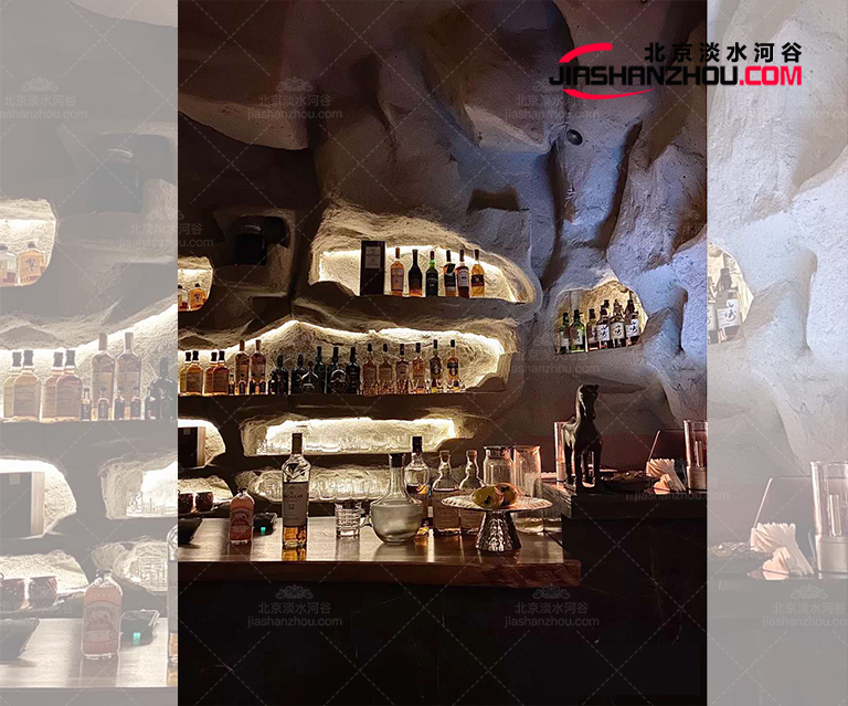 人造洞穴風(fēng)格餐廳.jpg 人造洞穴風(fēng)格餐廳