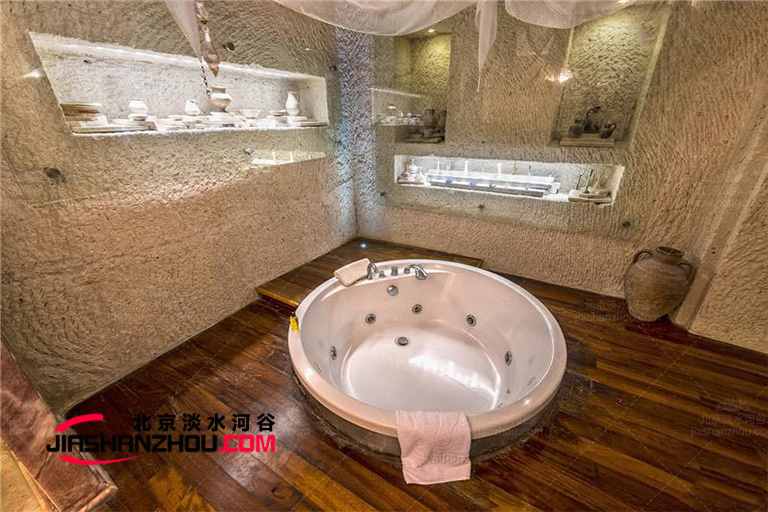 仿真巖洞酒店浴室.jpg 仿真巖洞酒店浴室