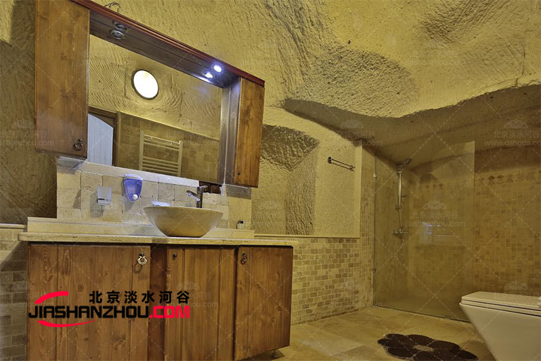 仿真巖洞酒店浴室.jpg 仿真巖洞酒店浴室