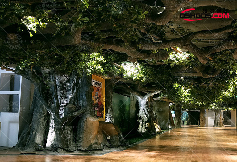 仿真榕樹.jpg 仿真榕樹