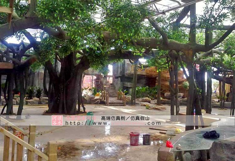 仿真榕樹.jpg 仿真榕樹