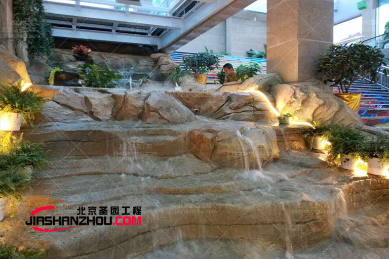 塑石假山.jpg 塑石假山