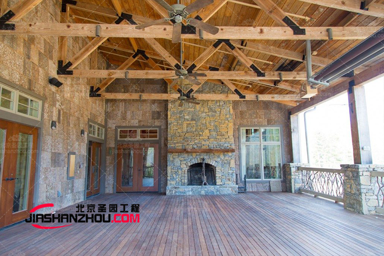 仿真木質(zhì)洞穴酒店.jpg 仿真木質(zhì)洞穴酒店