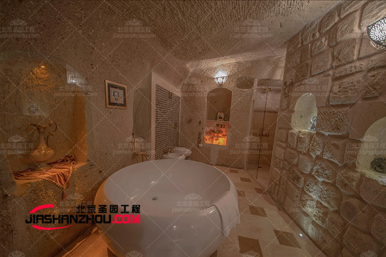 山洞衛生間.jpg 山洞衛生間