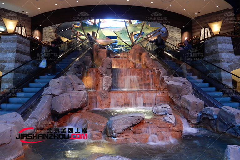 溶洞酒店.jpg 溶洞酒店