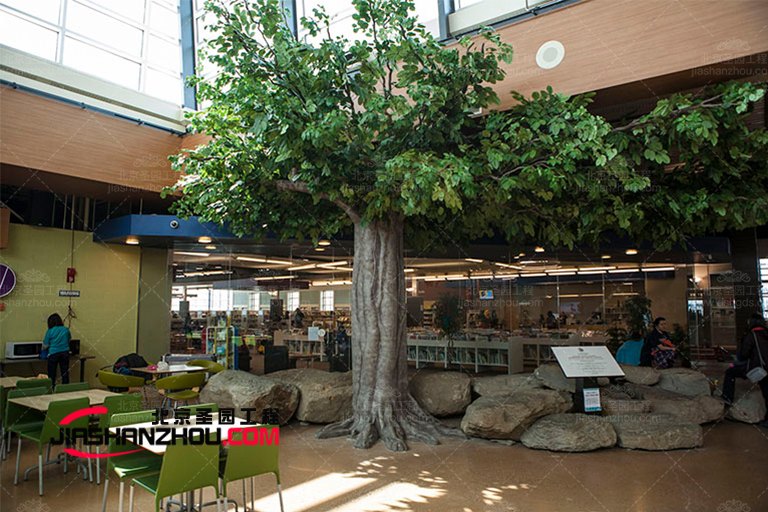 仿真樹(shù)餐廳.jpg 仿真樹(shù)餐廳