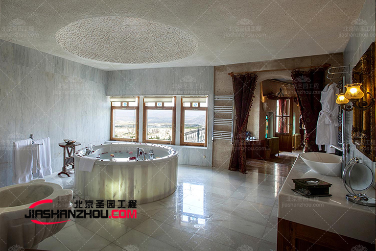 洞穴浴室.jpg 洞穴浴室