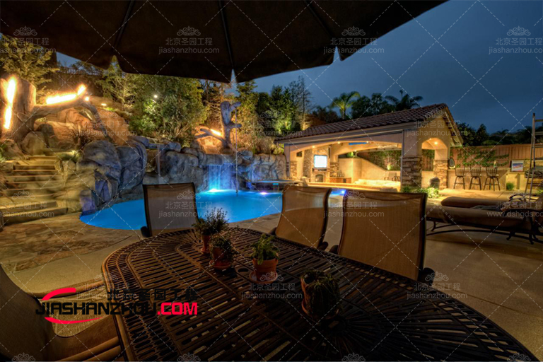 塑石假山.jpg 塑石假山