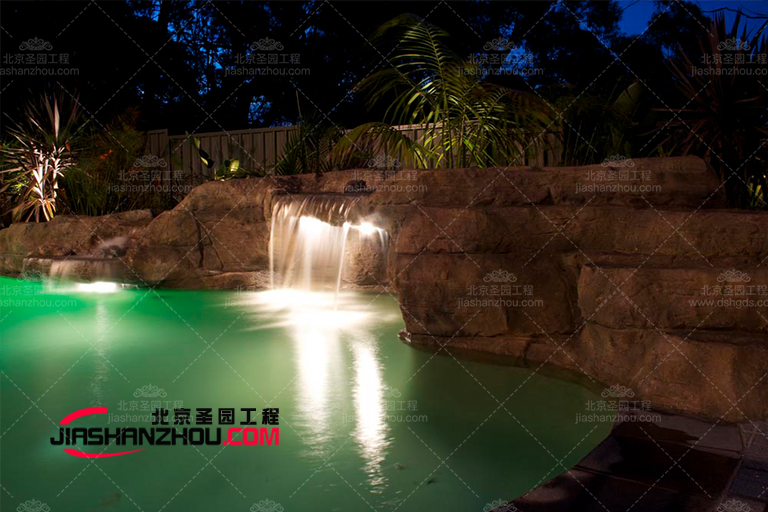 塑石假山水池.jpg 塑石假山水池