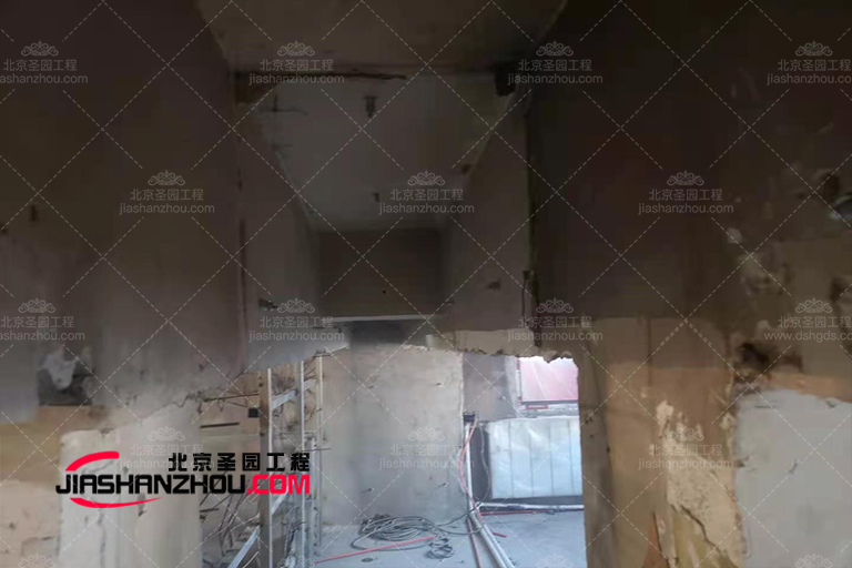 洞穴酒店.jpg 洞穴酒店