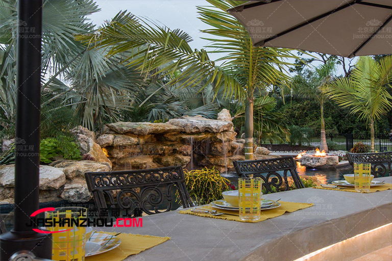 塑石假山.jpg 塑石假山