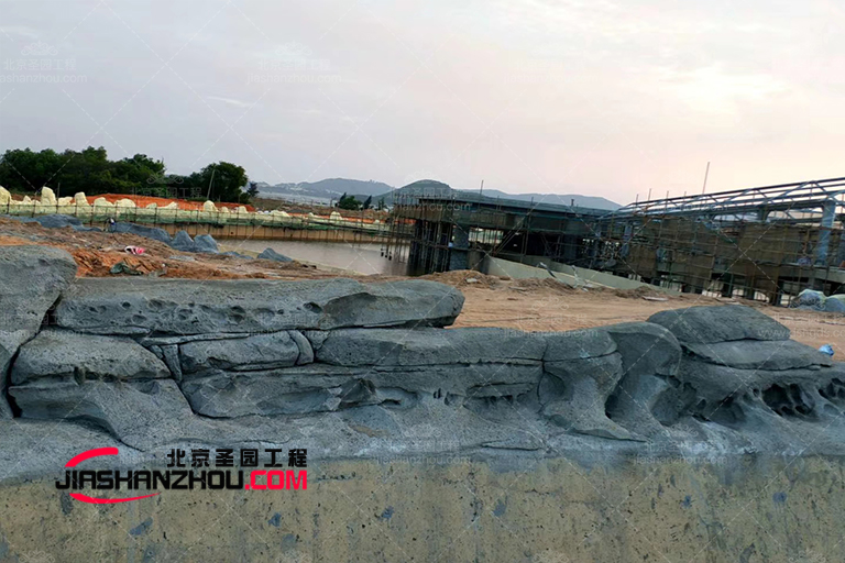 塑石假山.jpg 塑石假山