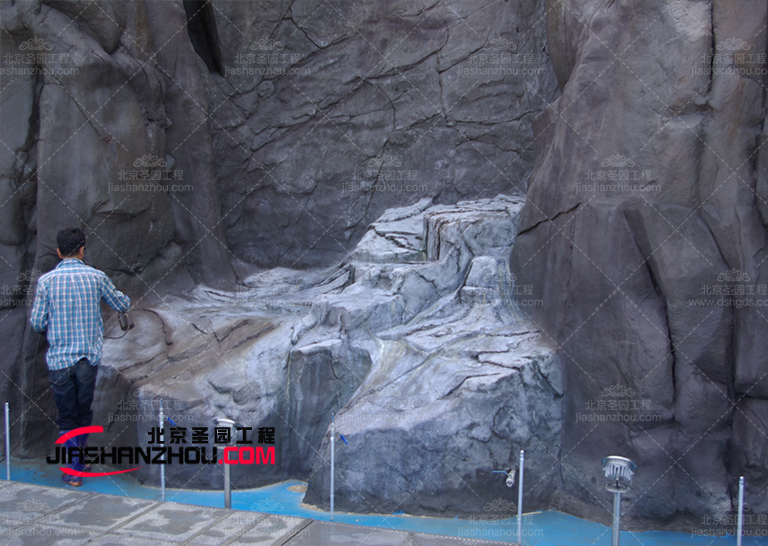 塑石假山.jpg 塑石假山