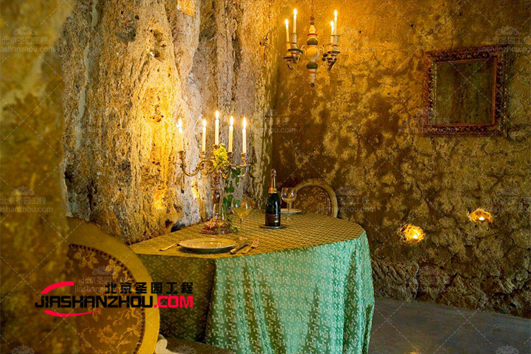 洞穴餐廳.jpg 洞穴餐廳