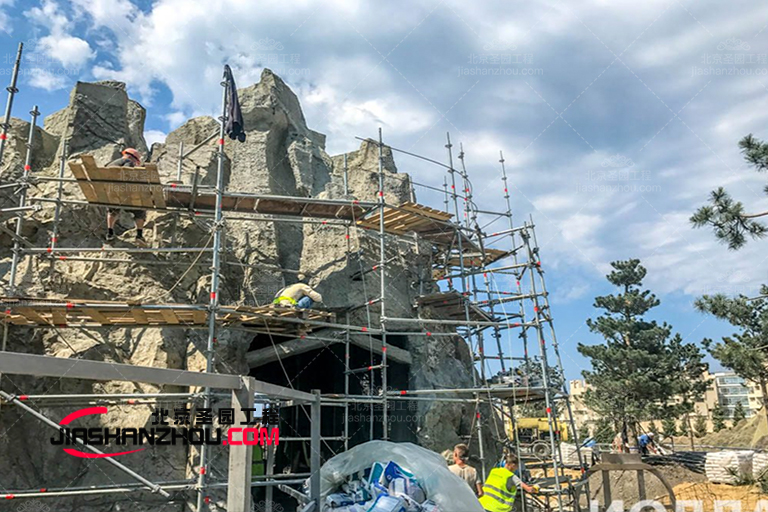 塑石假山.jpg 塑石假山