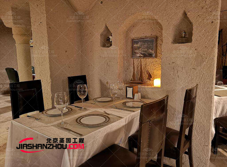 洞穴主題餐廳.jpg 洞穴主題餐廳