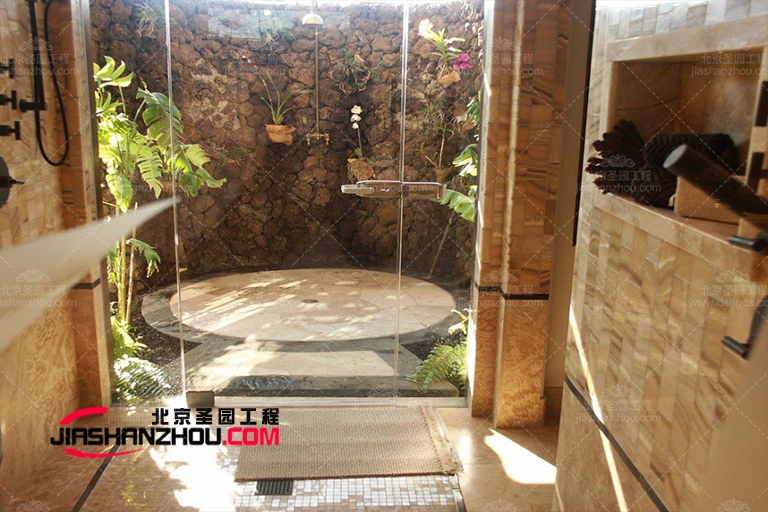 洞穴浴室.jpg 洞穴浴室