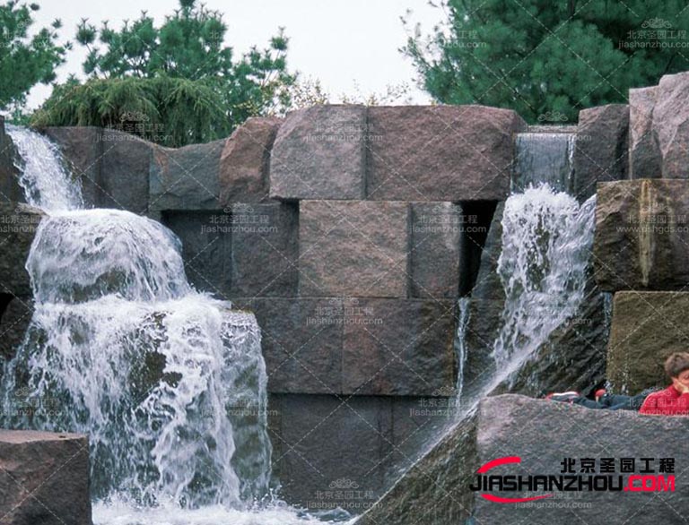 塑石假山.jpg 塑石假山