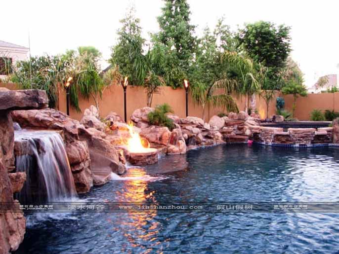 水泥假山.jpg 水泥假山.jpg