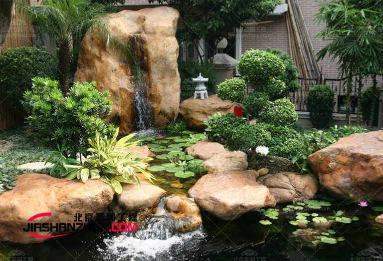 水泥假山.jpg 水泥假山.jpg