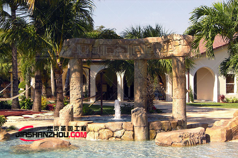 水泥假山.jpg 水泥假山.jpg